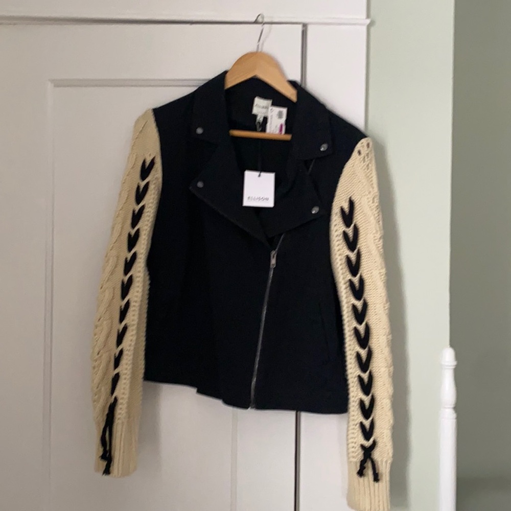 NWT lightweight jacket with knit weather